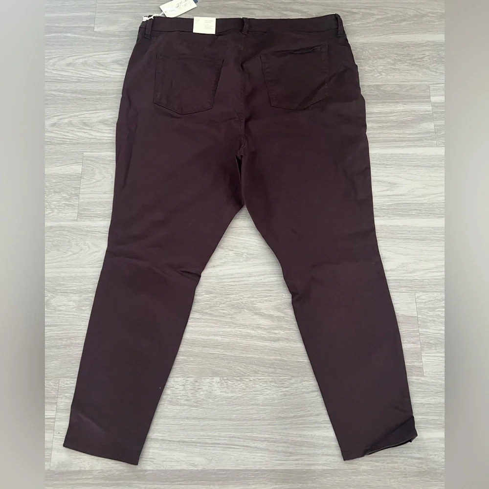 Universal Thread Women's Dark Brown Skinny Jeans - Picture 3 of 7